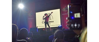 На Вінниччині під час концертів «Ліги сміху» транслювали відеозвернення Володимира Зеленського